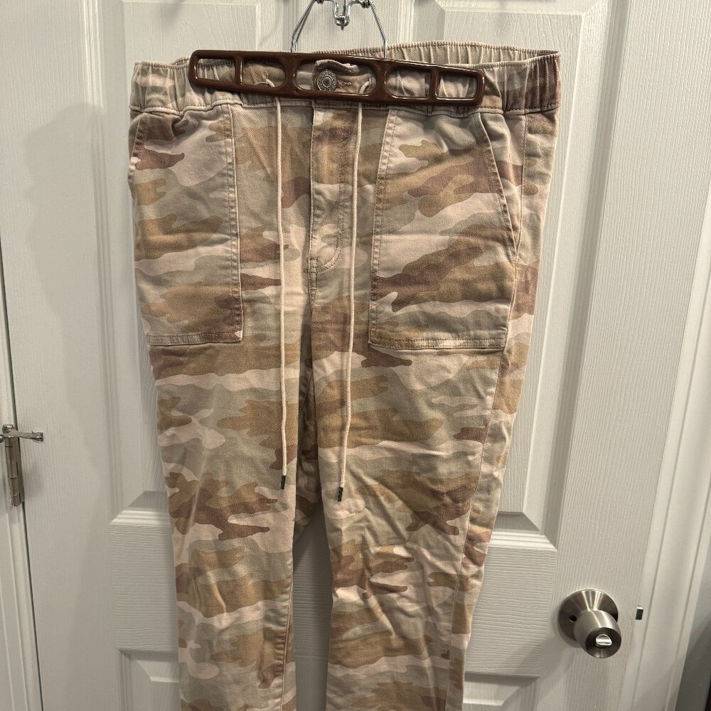 AE Drawstring Camo Pants